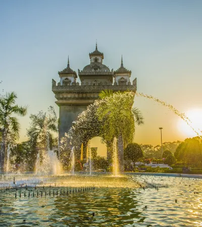 Patuxai | Victory monument in the heart of Vientiane
