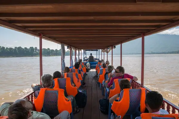 ລ່ອງເຮືອວັດພູ 3 ມື້ 2 ຄືນ – ລ່ອງເຮືອຂາລົງ (ລ່ອງລົງ)