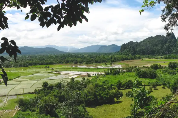 ຄວາມລັບທີ່ສວຍງາມຂອງທຳມະຊາດເມືອງວັງວຽງ