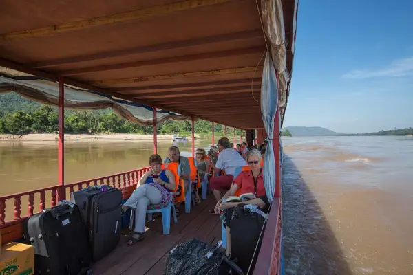 ລ່ອງເຮືອວັດພູ 3 ມື້ 2 ຄືນ – ລ່ອງເຮືອຂາລົງ (ລ່ອງລົງ)