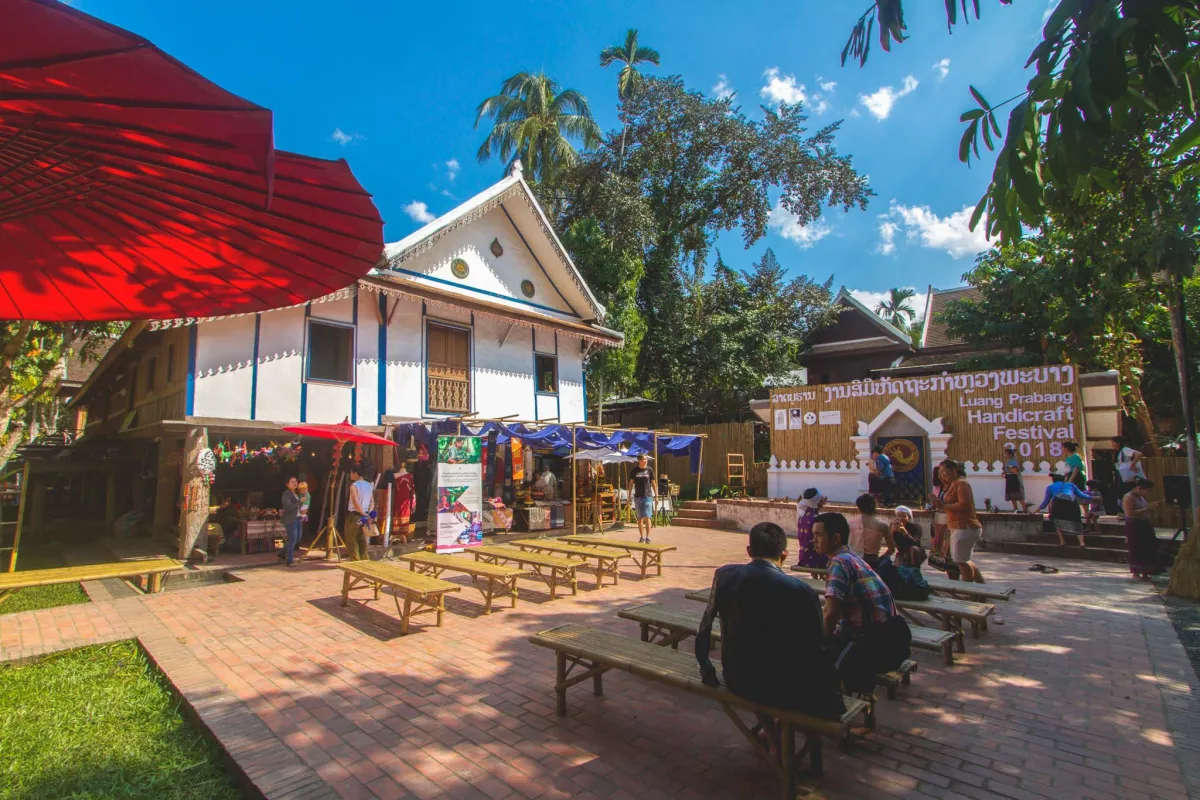 Outside view of Heuan Chanh