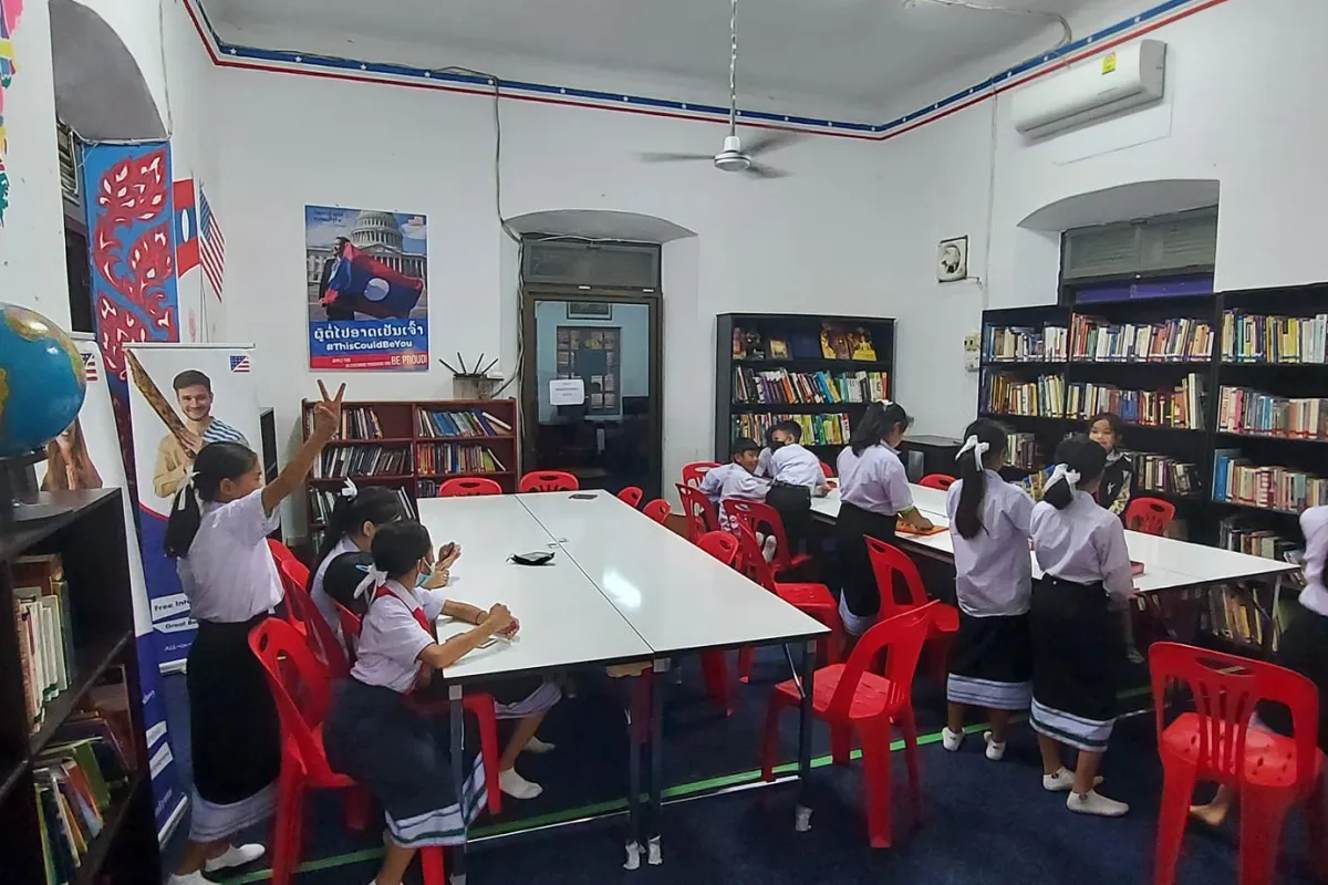 ภาพโดย:   ห้องสมุดหลวงพระบาง