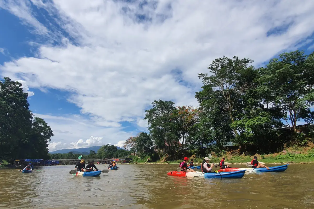 Kayaking on Nam Song River in Vang Vieng