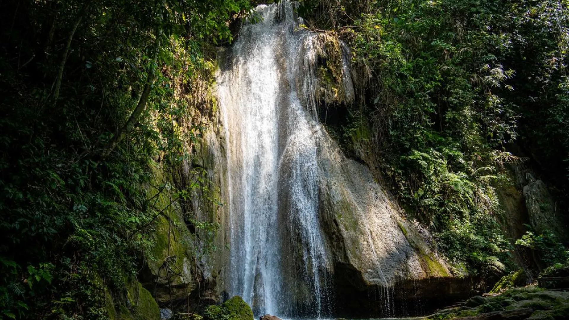 Tad Mork (Mork Waterfall)
