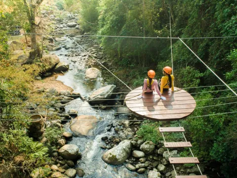 ຍ່າງປ່າ, ຍ່າງຂົວອູ່, ນ້ຳຕົກຕາດ, ຂີ່ສະລິງ 18 ເສັ້ນ