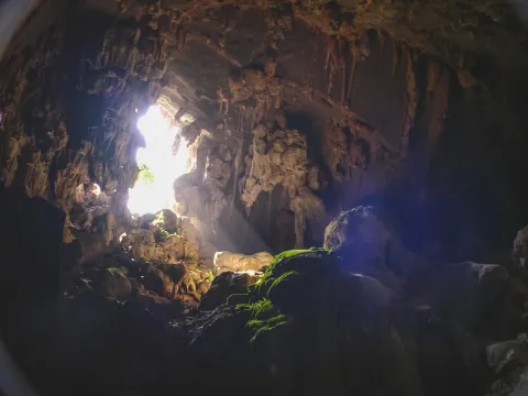 ຄວາມລັບທີ່ສວຍງາມຂອງທຳມະຊາດເມືອງວັງວຽງ