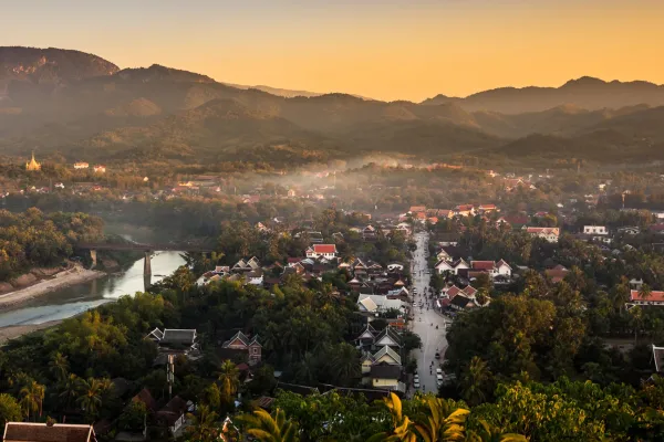 ປີ້ຍົນ ແລະ ທີ່ພັກ - ຫຼວງພະບາງ 4 ມື້ 3 ຄືນ ກັບການບິນລາວ