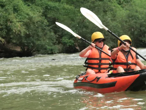 结合探险1 – 在南哈国家公园进行皮划艇和徒步旅行