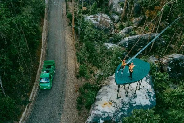 水上公园，空中走廊，照片拍摄区，瀑布观光，南片约拉帕的滑轮游戏