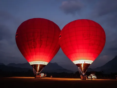 ຂີ່ບາລູນລົມຮ້ອນ