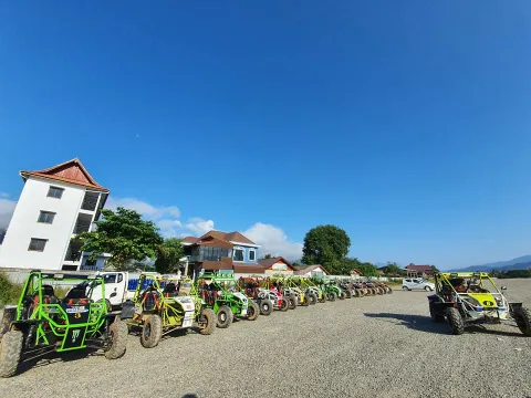 ທ່ຽວວັງວຽງໜຶ່ງວັນດ້ວຍລົດບັກກີ້