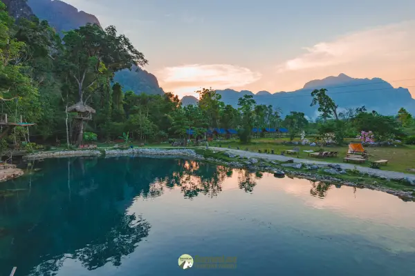 ທົວວັງວຽງ 1ມື້ດ້ວຍຂີ່ສະລິງ